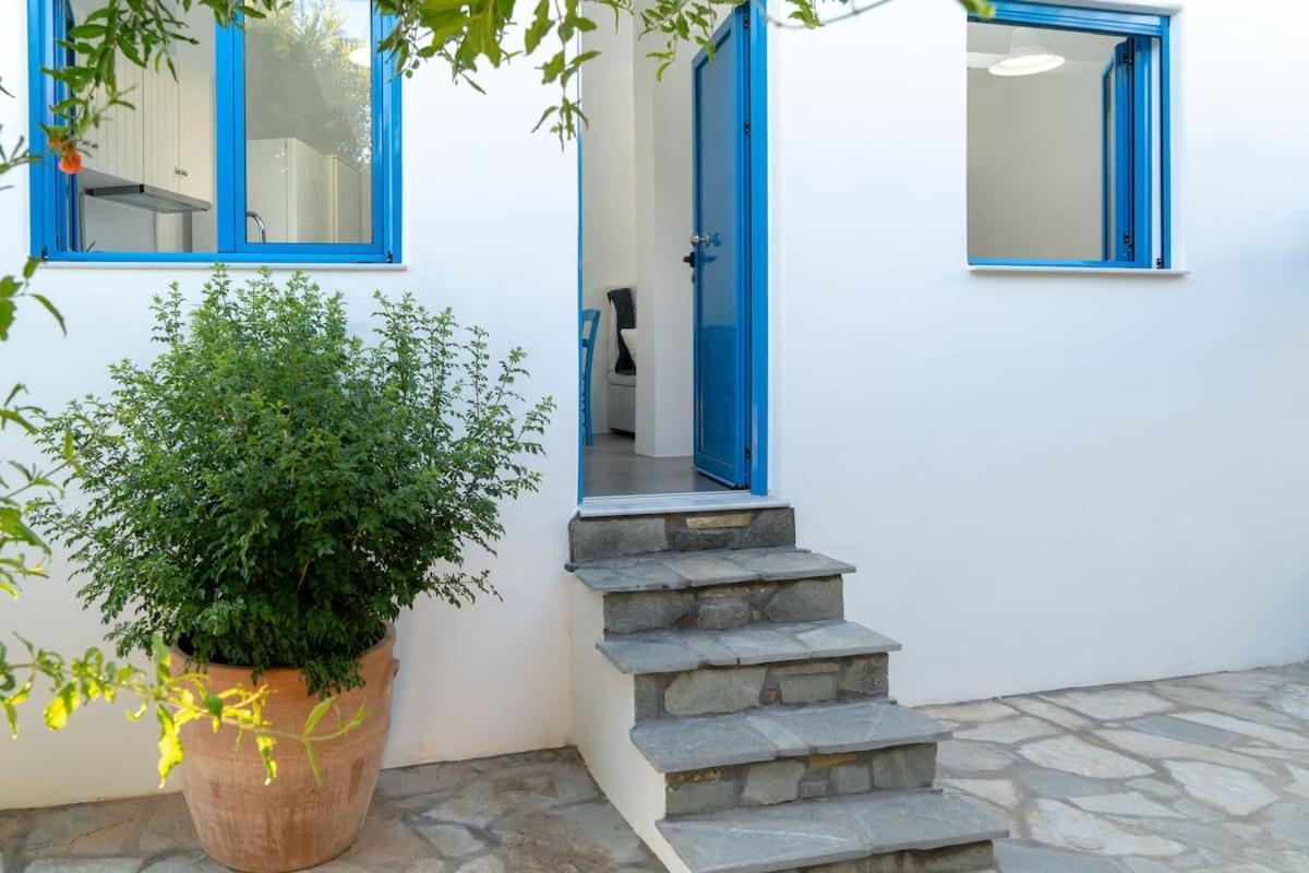Blue Moon Apartments Makrýgialos Esterno foto