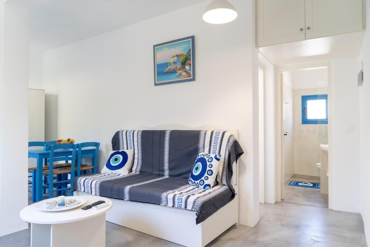 Blue Moon Apartments Makrýgialos Esterno foto